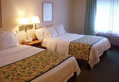Fairfield & Ontario 3*